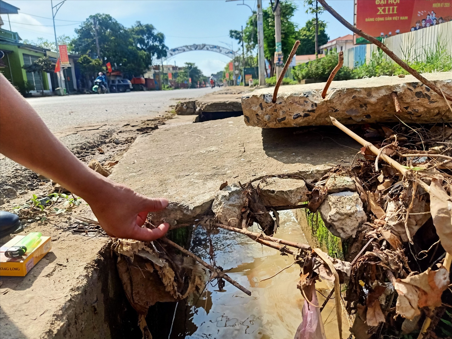 Hệ thống thoát nước dọc tuyến Quốc lộ 47 trên địa bàn tỉnh Thanh Hóa bị hư hỏng nặng