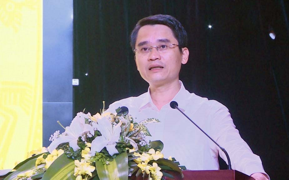 Ông Phạm Văn Thành - Phó Chủ tịch UBND tỉnh Quảng Ninh phát biểu chào mừng Hội nghị