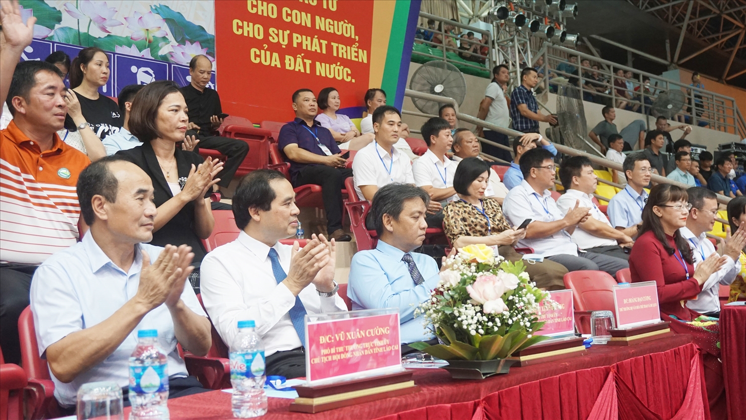 Lãnh đạo Bộ Văn hóa thể thao và Du lịch, lãnh đạo tỉnh Lào Cai dự buổi Lễ khai mạc