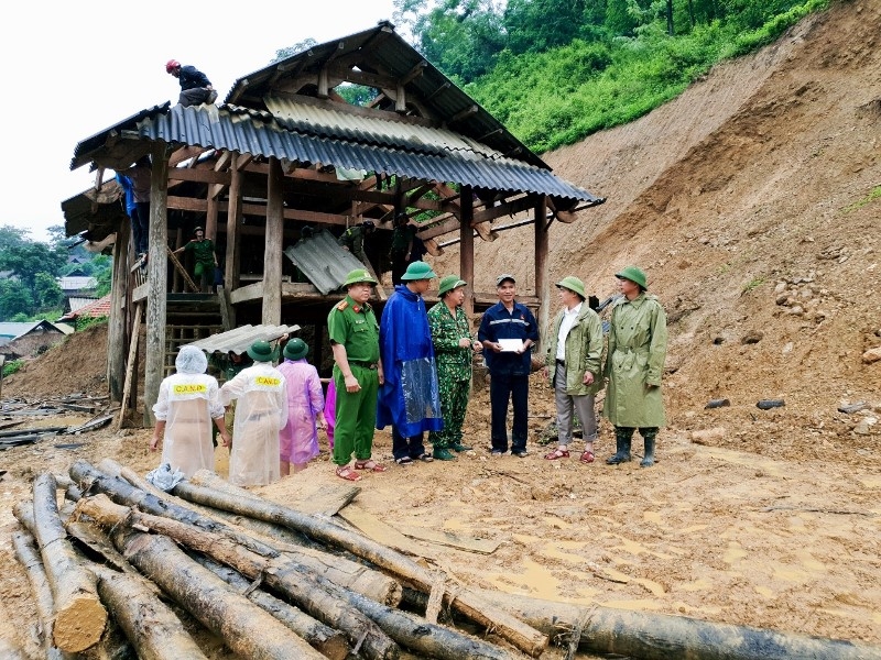 Sạt lở đất năm 2020 khiến nhiều hộ dân ở huyện Kỳ Sơn thành “màn trời chiếu đất”