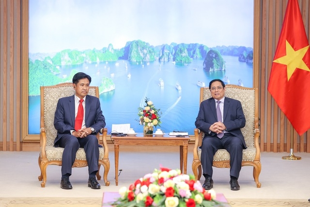 Thủ tướng khẳng định ủng hộ quan hệ hợp tác giữa hai Bộ Tư pháp, Việt Nam sẵn sàng tiếp tục hỗ trợ Lào trong lĩnh vực pháp luật và tư pháp, nhất là thúc đẩy hợp tác đào tạo nguồn nhân lực... - Ảnh: VGP/Nhật Bắc