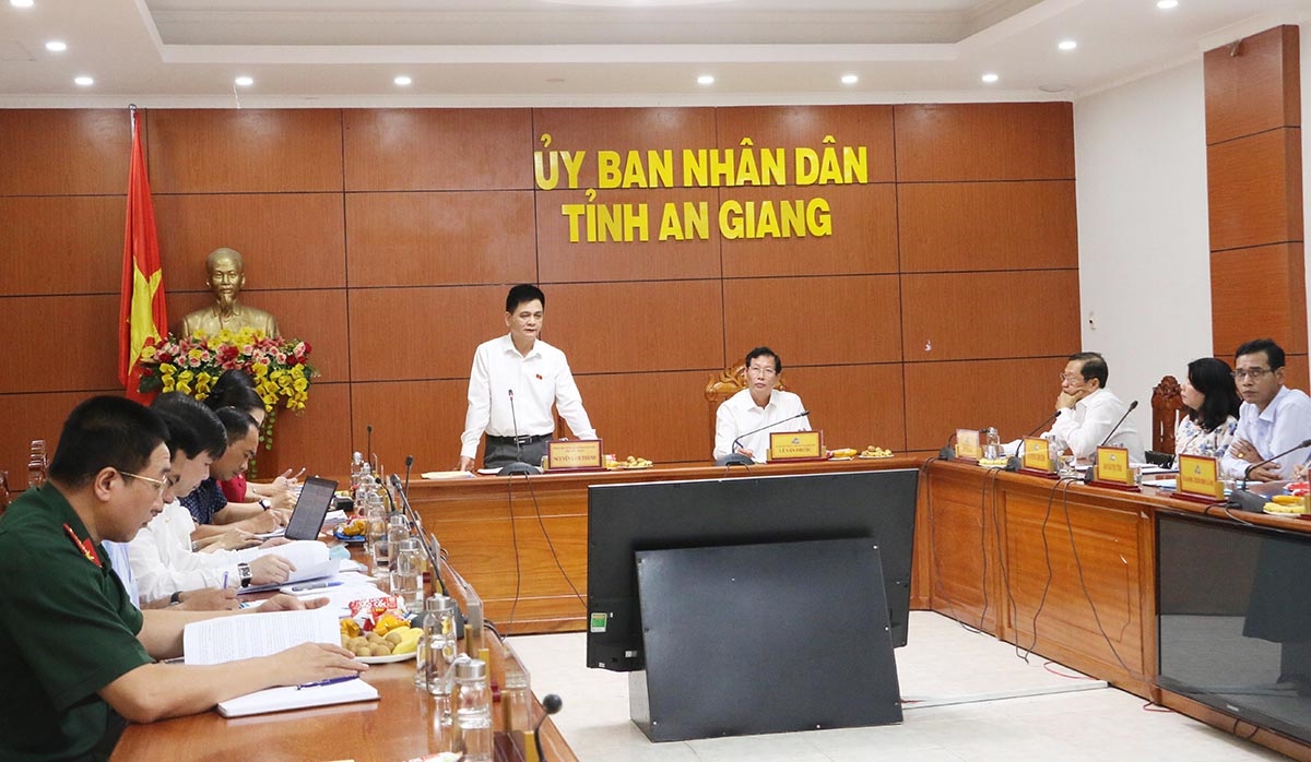 Đoàn giám sát của Hội đồng Dân tộc của Quốc hội do Phó Chủ tịch Hội đồng Dân tộc Nguyễn Lâm Thành làm Trưởng đoàn