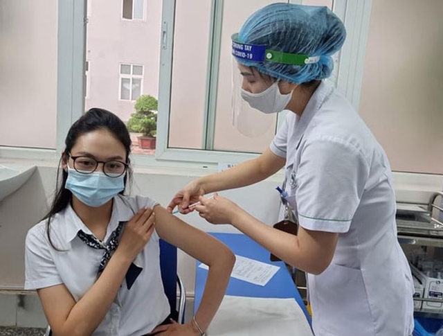 Việt Nam đã tăng nhanh tỷ lệ bao phủ vaccine, song tại một số nơi, việc tiêm vaccine chưa bảo đảm yêu cầu, tiến độ tiêm chủng còn chậm
