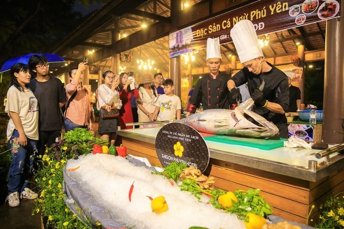 Gian hàng đặc sản cá ngừ Phú Yên