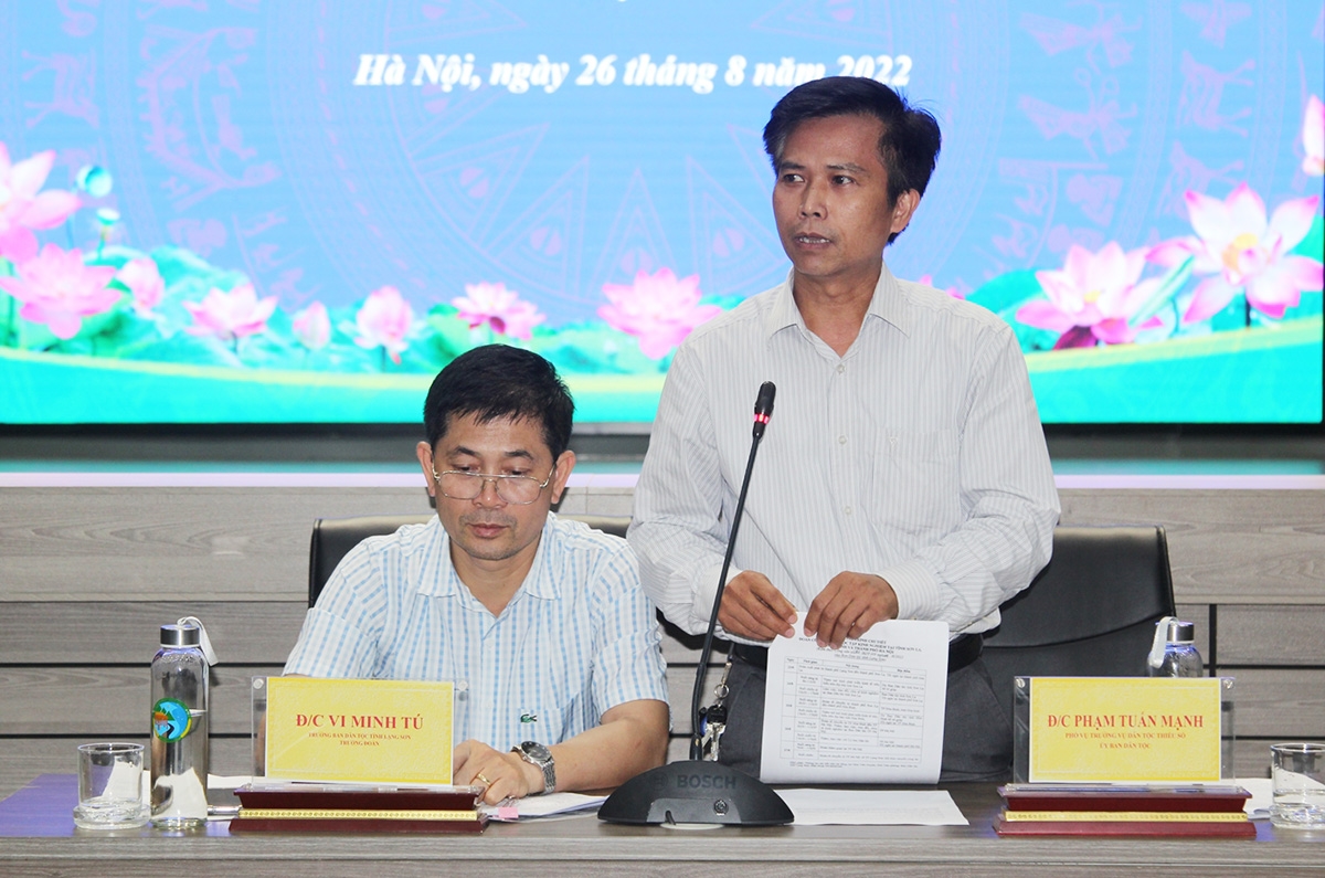 Ông Phạm Tuấn Mạnh - Phó Vụ trưởng Vụ Dân tộc thiểu số phát biểu tại buổi gặp mặt