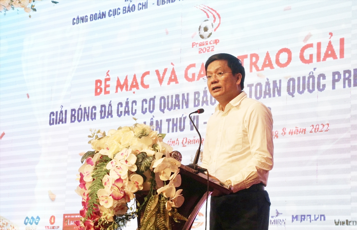 Ông Hồ Minh Chiến - Trưởng Ban tổ chức Press Cup 2022 phát biểu tại buổi lễ