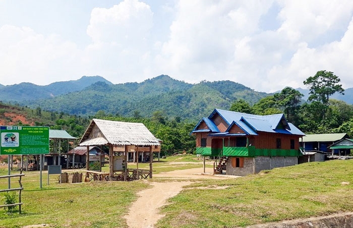 Một góc làng du lịch cộng đồng thôn Chênh Vênh