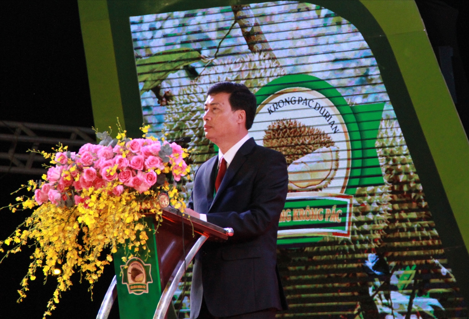 Bí thư Huyện ủy, Chủ tịch HĐND huyện Krông Pắc phát biểu khai mạc