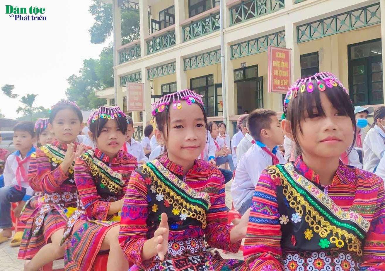 Rực rỡ sắc màu tại Trường Tiểu học Na Mèo (huyện Quan Sơn, Thanh Hóa)