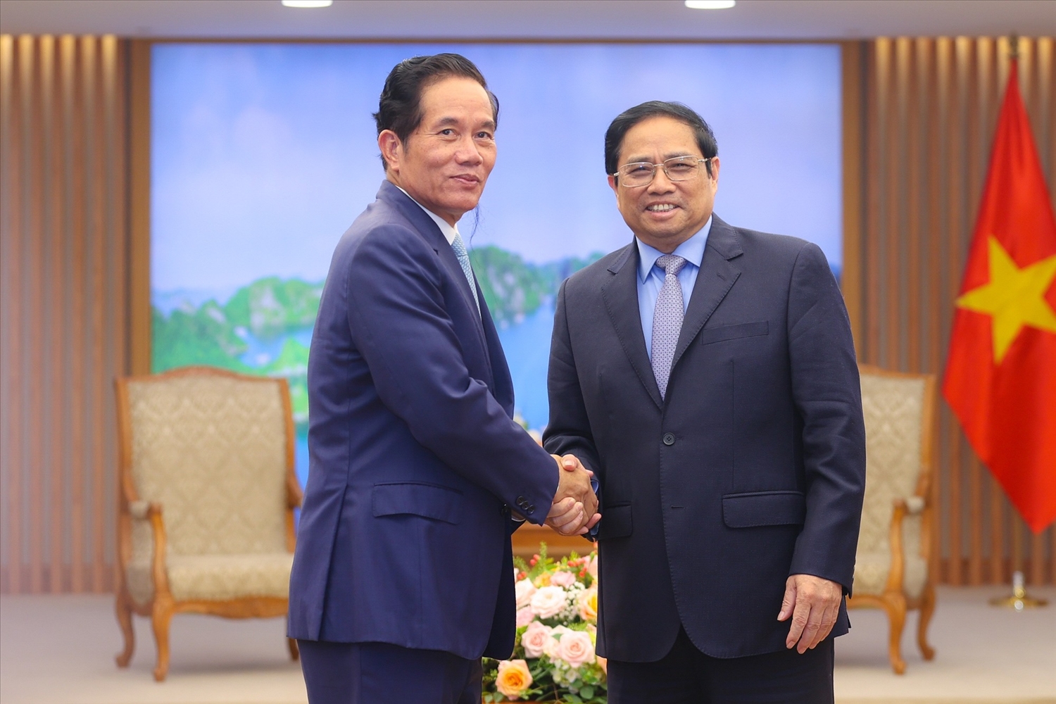 Thủ tướng Phạm Minh Chính tiếp ngài Khuong Sreng, Đô trưởng Pnom Penh - Ảnh: VGP/Nhật Bắc