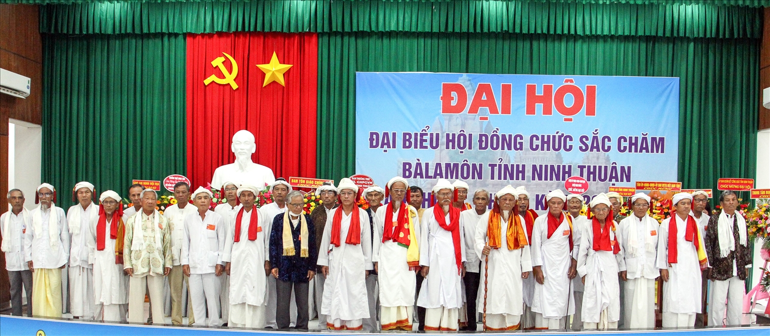 Hội đồng chức sắc Chăm Bàlamôn tỉnh nhiệm kỳ 2022- 2027 ra mắt Đại hội