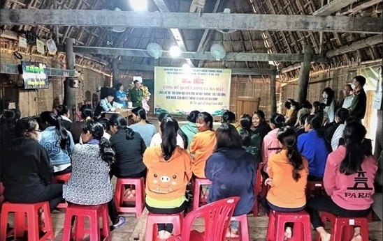 Lễ ra mắt CLB “Gia đình hội viên phụ nữ nói “không” với tảo hôn, hôn nhân cận huyết thống và bạo lực gia đình”tại làng Kon Măh, xã Hà Tây, huyện Chư Păh, tỉnh Gia Lai