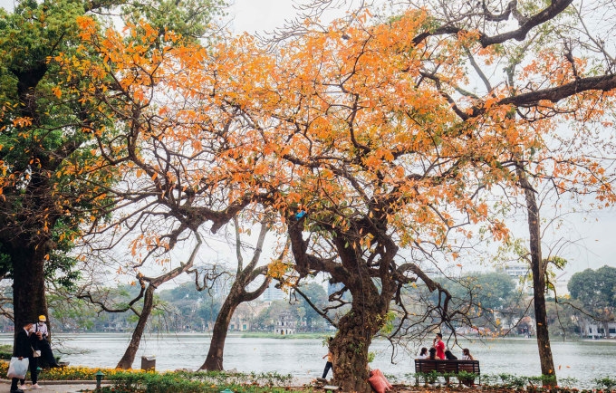 Hồ Hoàn Kiếm, địa điểm nổi tiếng của Hà Nội