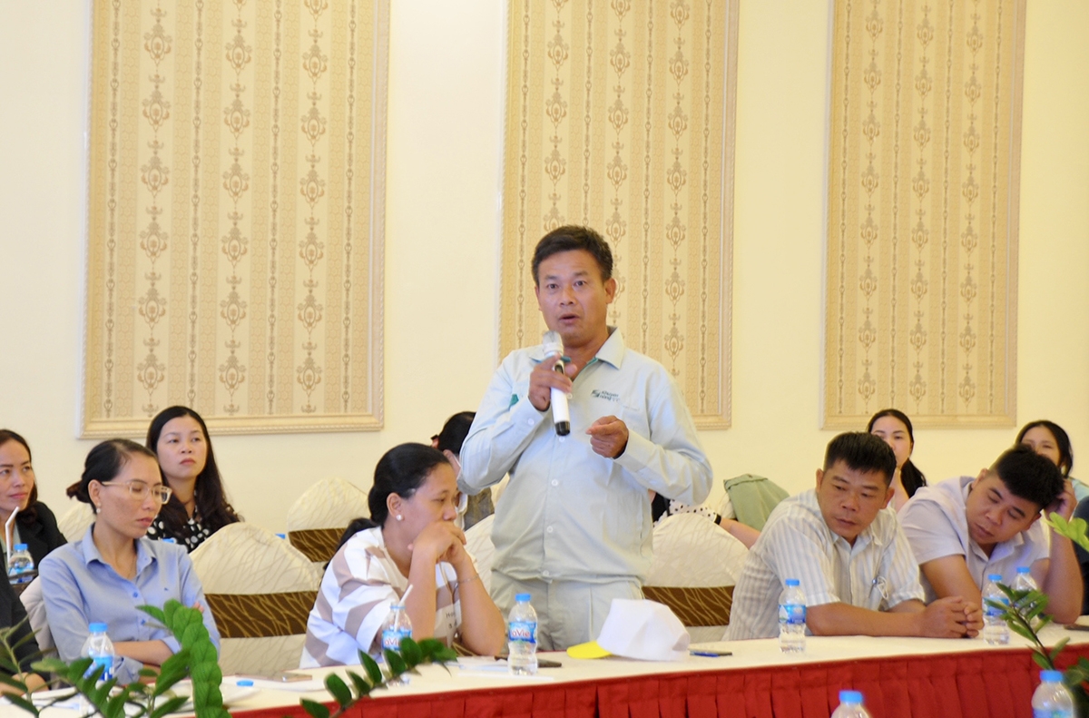 Cán bộ khuyến nông tại tỉnh Gia Lai đặt câu hỏi với các chuyên gia, nhà quản lý, doanh nghiệp