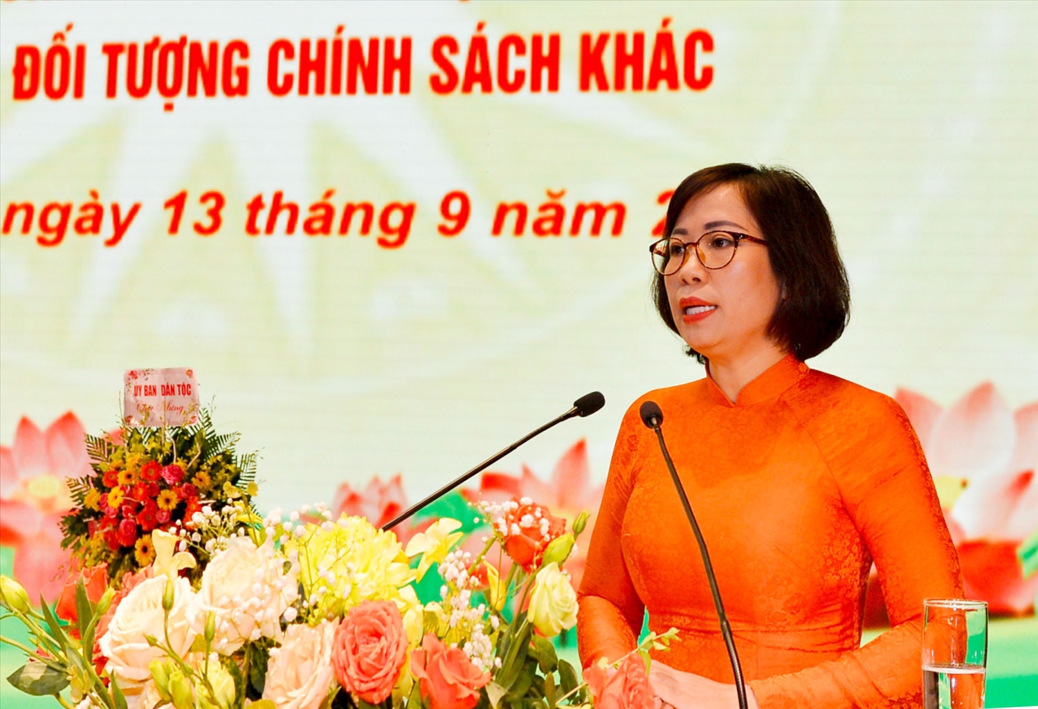 Phó Tổng Giám đốc Ngân hàng CSXH Trung ương Việt Nam Lê Thị Đức Hạnh phát biểu tại Hội nghị