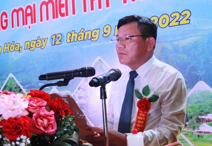 Phó Chủ tịch Thường trực UBND tỉnh Thanh Hóa Nguyễn Văn Thi phát biểu tại Lễ khai mạc Hội chợ