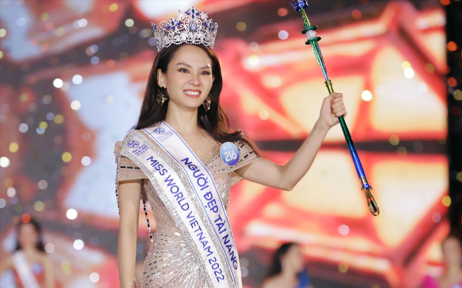 Hoa hậu Mai Phương chỉ vừa giành được vương miện Miss World Vietnam 2022 cách đây 1 tháng (Ảnh: Ban Tổ chức).