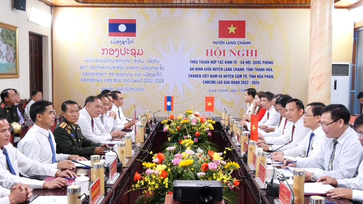 Hình ảnh buổi Hội đàm giữa hai huyện Lang Chánh (Thanh Hóa, Việt Nam) và Sầm Tớ (Hủa Phăn, Lào)