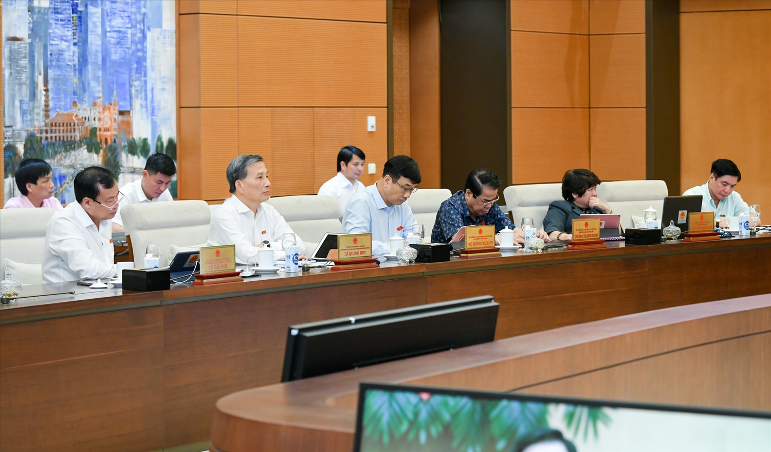 Chủ tịch Quốc hội Vương Đình Huệ cho biết Phiên họp thứ 15 hoàn thành chương trình đề ra