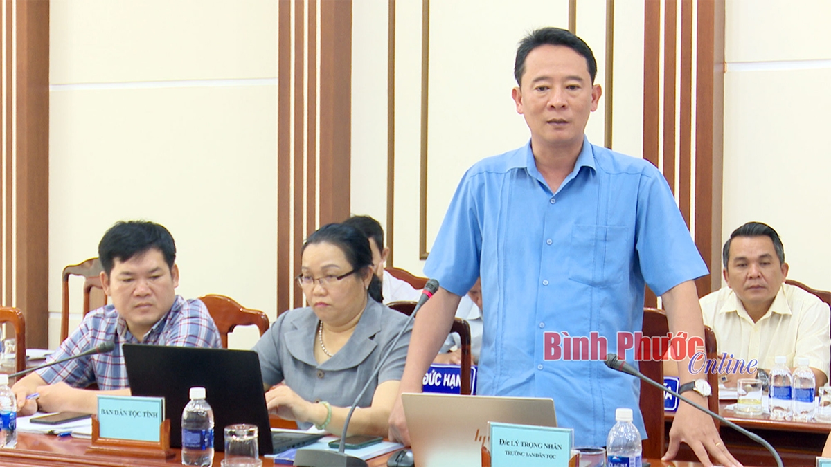 Trưởng ban Dân tộc tỉnh Bình Phước Lý Trọng Nhân phát biểu tại buổi làm việc