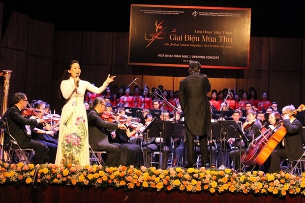 Dàn nhạc giao hưởng nhạc-vũ kịch Thành phố Hồ Chí Minh tại liên hoan "Giai điệu mùa Thu" 2022. (Nguồn: nld.com.vn)