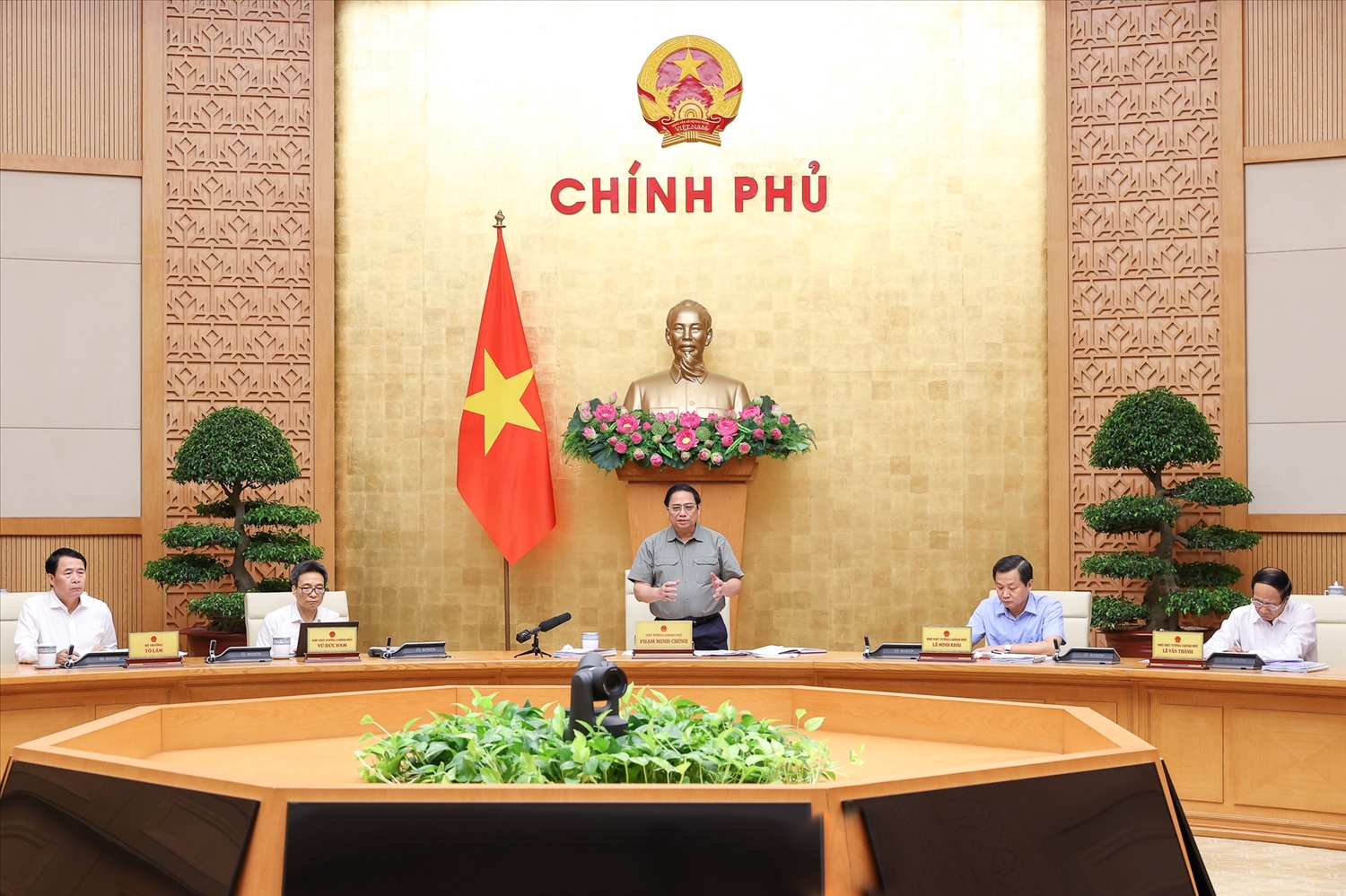 Thủ tướng Phạm Minh Chính chủ trì phiên họp Chính phủ chuyên đề về xây dựng pháp luật tháng 9 năm 2022 - Ảnh: VGP/Nhật Bắc