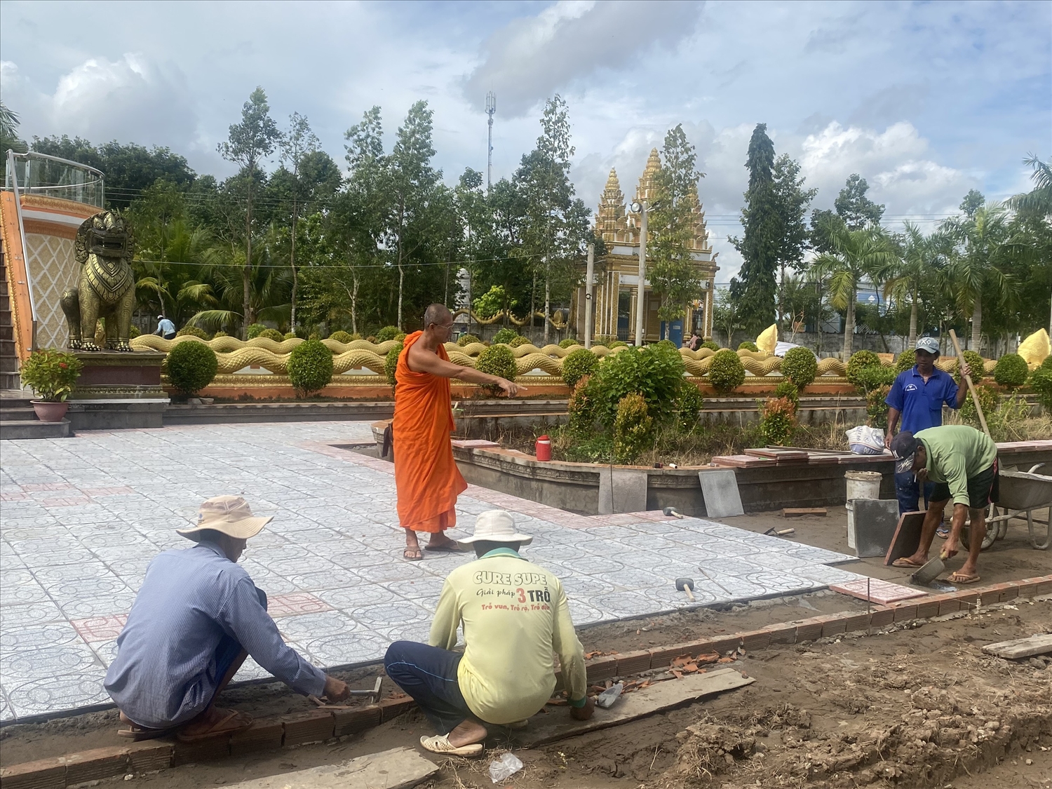  “Thay áo mới” tại chùa Khmer Tà Mơn nhân dịp đón lễ Sen Dolta năm 2022