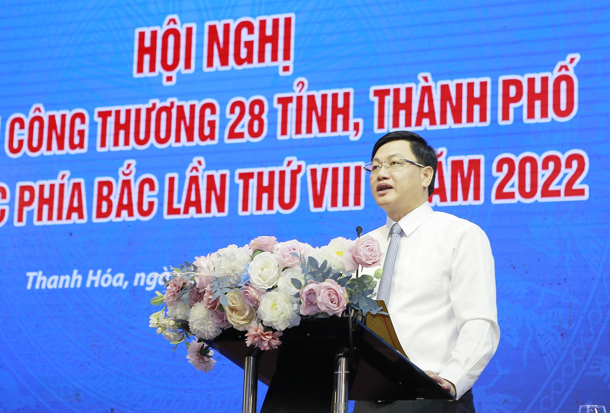 Ông Mai Xuân Liêm - Phó Chủ tịch UBND tỉnh Thanh Hóa phát biểu tại Hội nghị