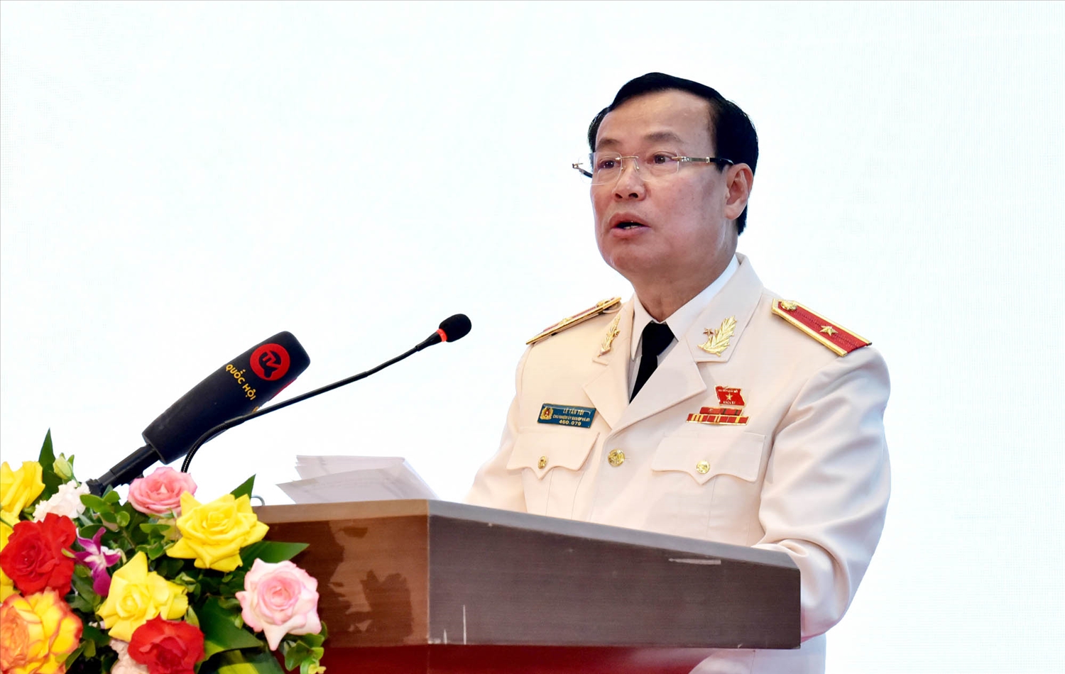 Chủ nhiệm Ủy ban Quốc phòng và An ninh, Thiếu tướng Lê Tấn Tới phát biểu. (Ảnh: Lâm Hiển)