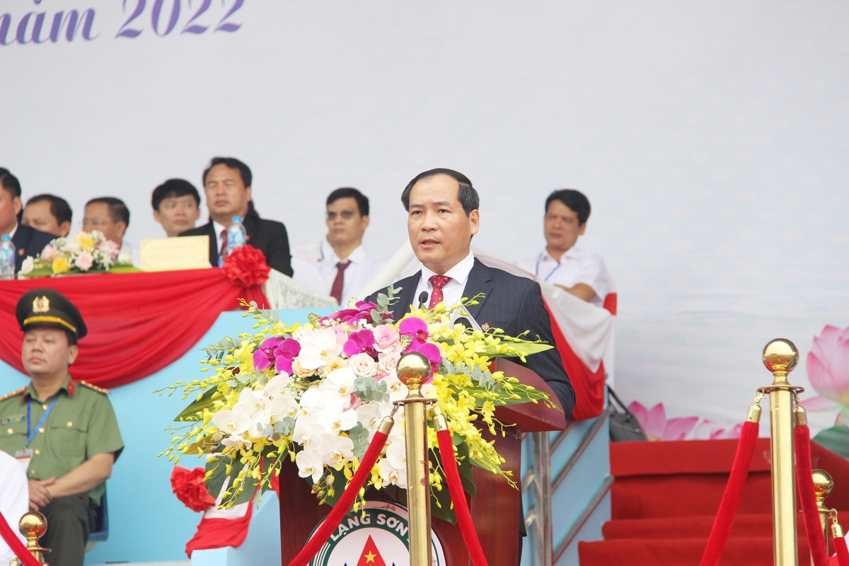 Ông Dương Xuân Huyên - Phó Chủ tịch Thường trực UBND tỉnh, Trưởng Ban Tổ chức Đại hội phát biểu khai mạc