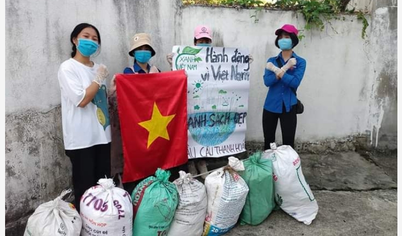 Hoạt động của các thành viên của Tổ chức Bảo vệ môi trường Xanh Việt Nam tại Thanh Hóa đã góp phần hạn chế rác thải được vứt bừa bãi