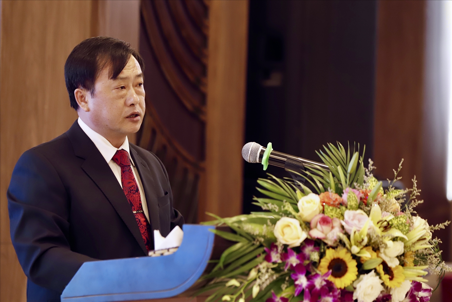 Phó Chủ tịch UBND tỉnh Điện Biên Vừ A Bằng phát biểu tại Hội thảo 