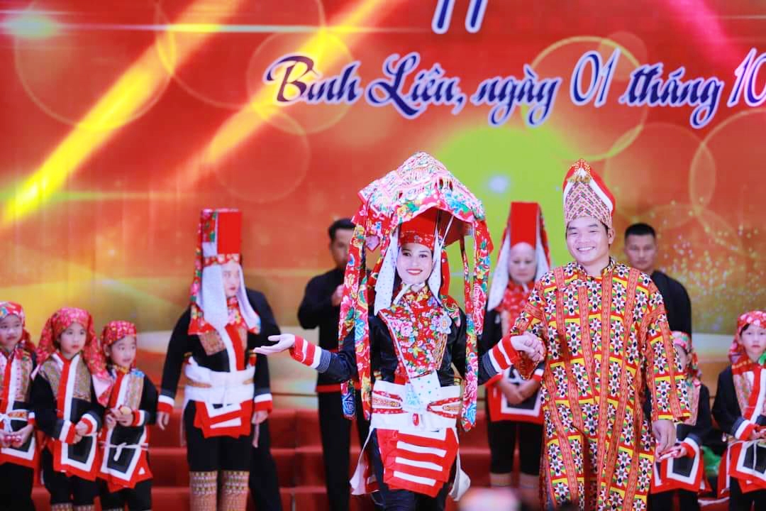 Hội thi “Người trình diễn trang phục dân tộc đẹp nhất huyện Bình Liêu năm 2022” nhằm tôn vinh vẻ đẹp của người phụ nữ huyện Bình Liêu