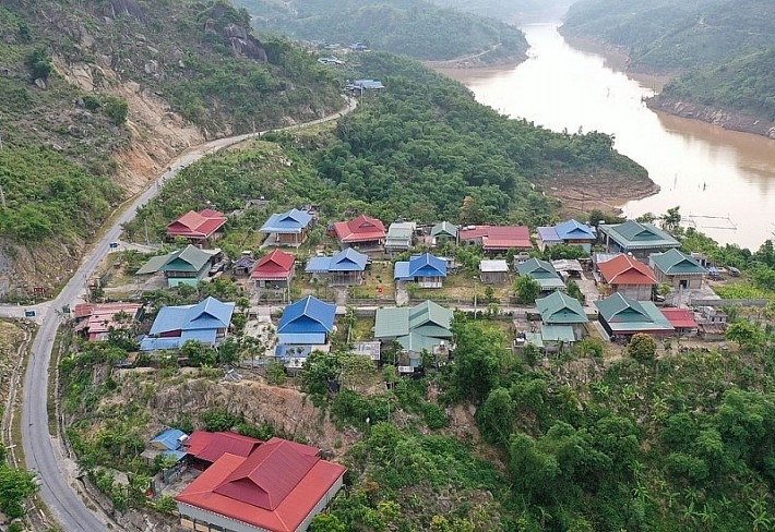 Nhiều khu tái định cư được xây dựng, giúp người dân ở vùng miền núi Thanh Hóa được an cư (Ảnh T.B)