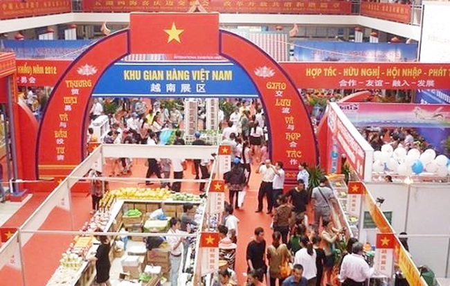 Dự kiến có trên 220 gian hàng của doanh nghiệp trong và ngoài nước tham gia Hội chợ Thương mại quốc tế Việt - Trung năm 2022. (Ảnh minh họa)