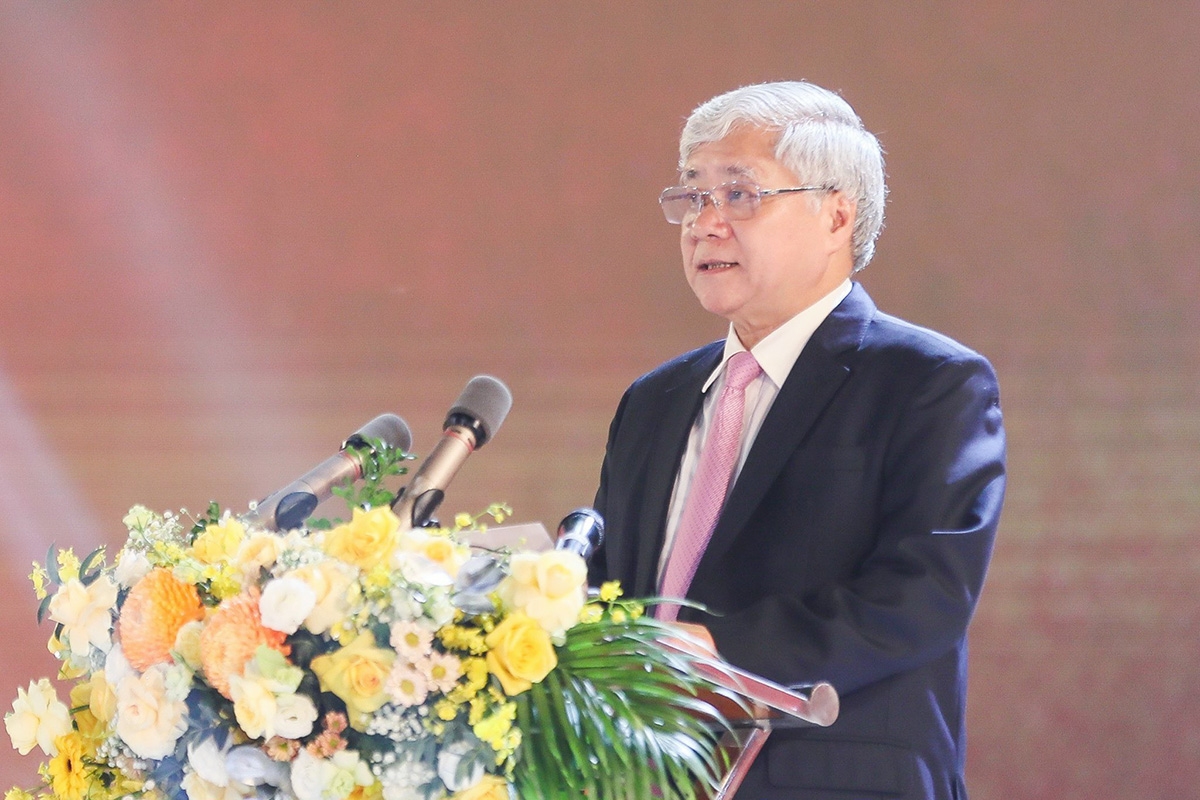 Bí thư Trung ương Đảng, Chủ tịch Ủy ban Trung ương MTTQ Việt Nam Đỗ Văn Chiến phát biểu chỉ đạo Ngày hội