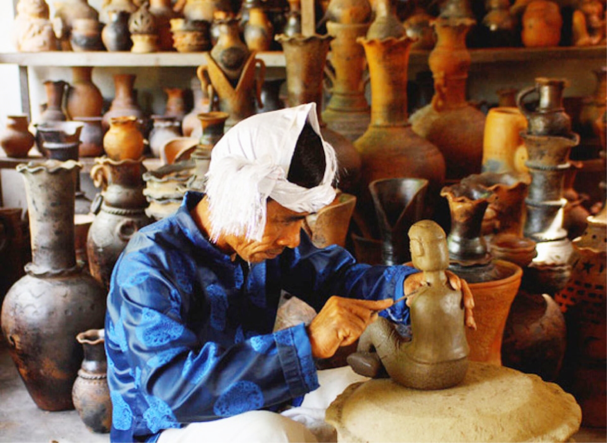 nghệ thuật làm gốm truyền thống của người Chăm làng Bàu Trúc được Bộ Văn hóa, Thể thao và Du lịch đưa vào Danh mục Di sản văn hóa phi vật thể quốc gia