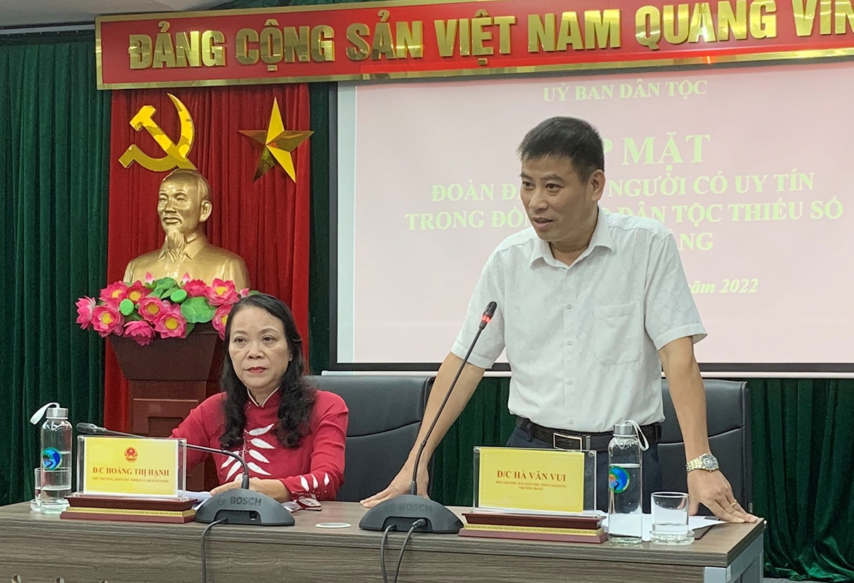 Ông Hà Văn Vui - Phó trưởng Ban Dân tộc Cao Bằng phát biểu tại buổi gặp mặt