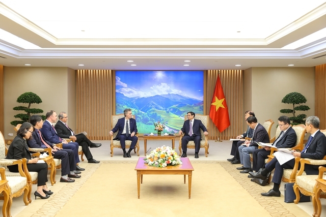 Ông Juan Ignacio Rubiolo đồng tình cao với các quan điểm của Thủ tướng về phát triển ngành năng lượng tại Việt Nam - Ảnh: VGP/Nhật Bắc