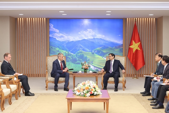 Thủ tướng Chính phủ Phạm Minh Chính tin tưởng với kinh nghiệm công tác của mình, Đại sứ Uladzimir Baravikou sẽ có nhiệm kỳ thành công tại Việt Nam - Ảnh: VGP/Nhật Bắc