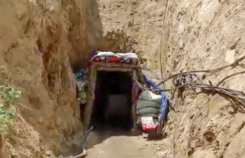 Đường hầm vào khu vực khai thác khoáng sản của công ty Trường Thành