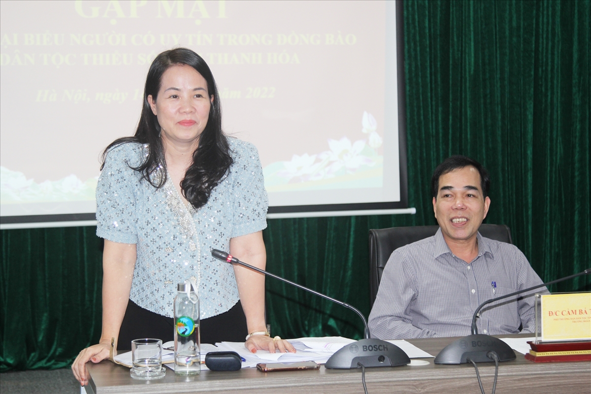 Bà Lương Thị Việt Yến - Phó Vụ trưởng Vụ Dân tộc thiểu số phát biểu tại buổi gặp mặt