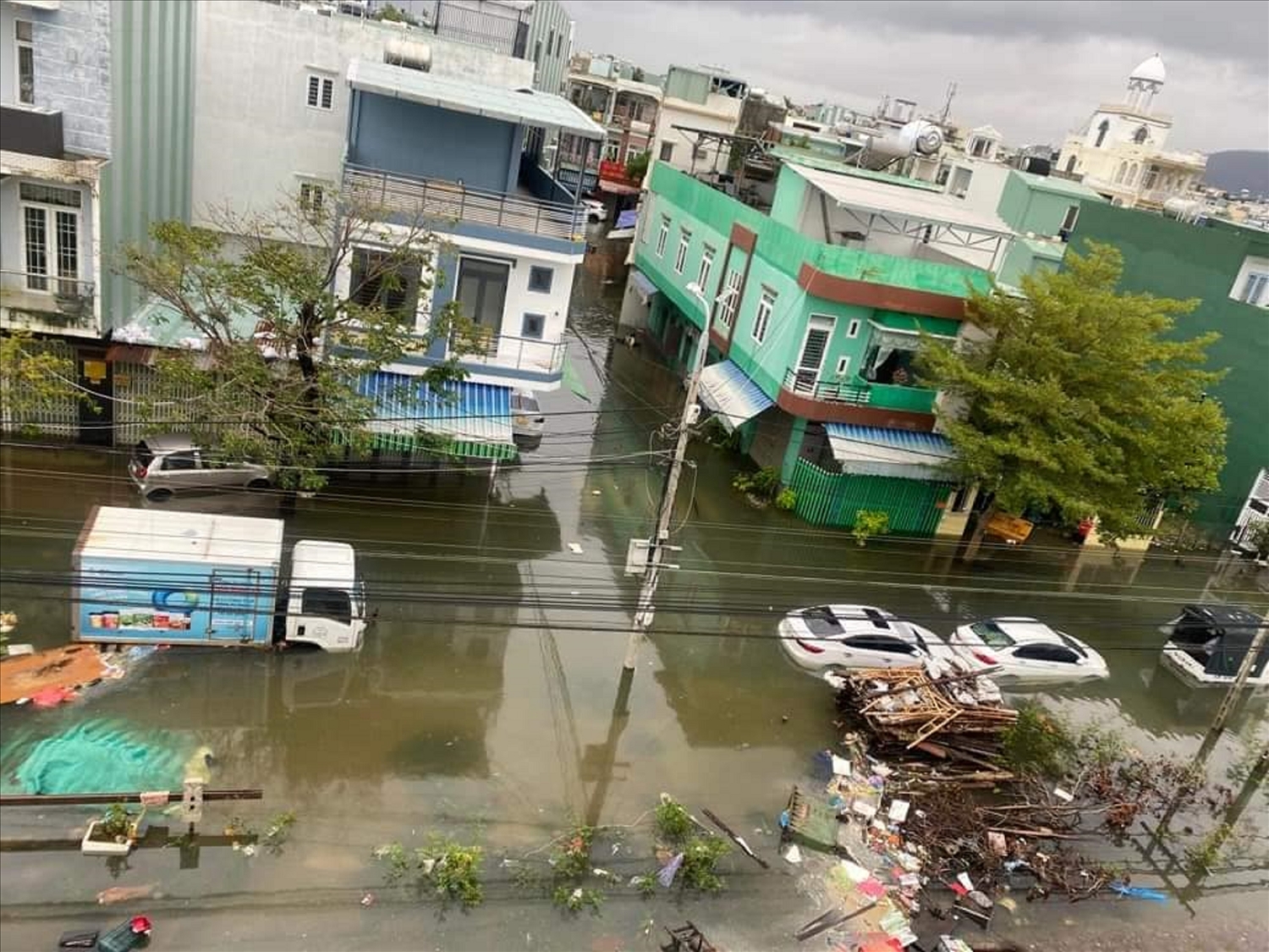 Đến 9h sáng nay, một số nơi ở Đà Nẵng vẫn còn bị ngập