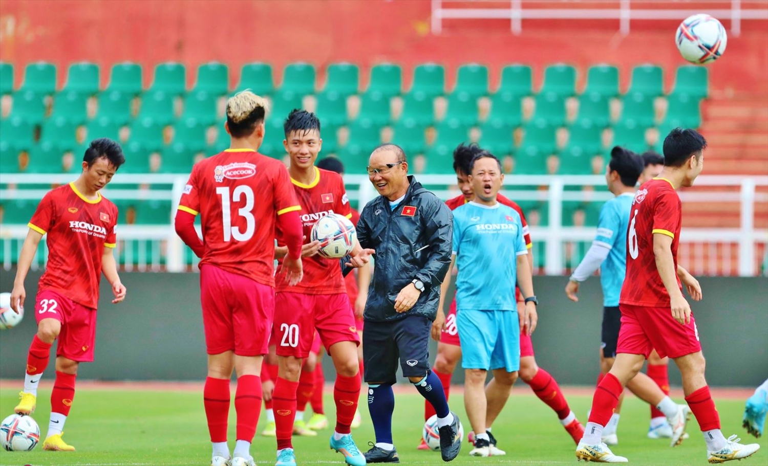 Dưới thời HLV Park Hang-seo, đội tuyển Việt Nam là một tập thể đoàn kết, giàu sức "chiến đấu". Ảnh: VFF