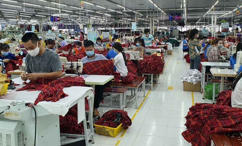 Bạc Liêu sẽ giải quyết việc làm mới cho 94.000 lao động đến năm 2025 Dây chuyền sản xuất của một doanh nghiệp may tại tỉnh Bạc Liêu)