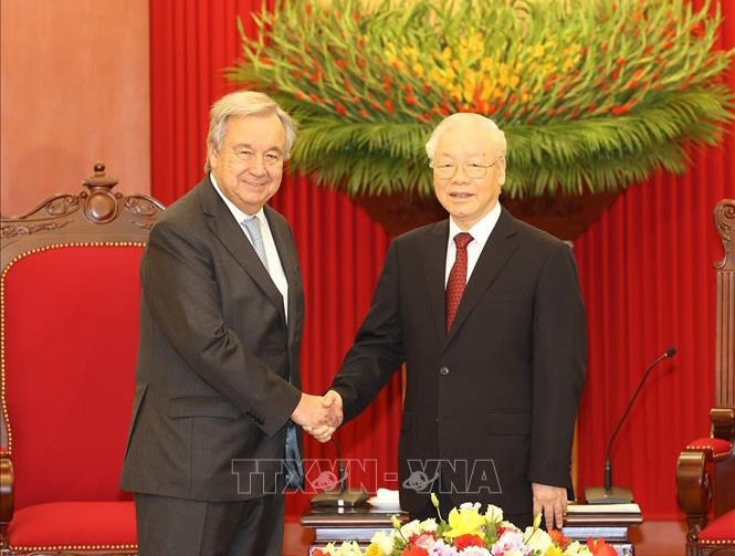 Tổng Bí thư Nguyễn Phú Trọng tiếp Tổng Thư ký Liên Hợp Quốc António Guterres. (Ảnh: TTXVN)