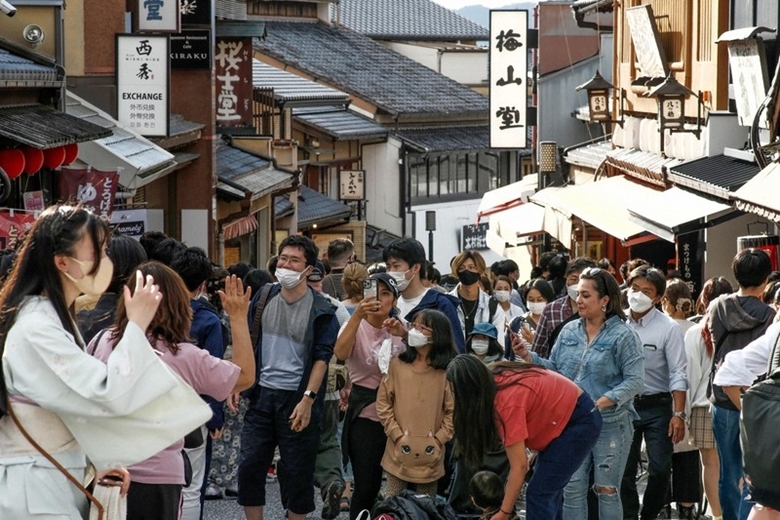 Trong 24 giờ qua, Nhật Bản ghi nhận số ca nhiễm COVID-19 mới nhiều thứ 2 khu vực châu Á với 22.341 ca. (Ảnh: Kyodo)