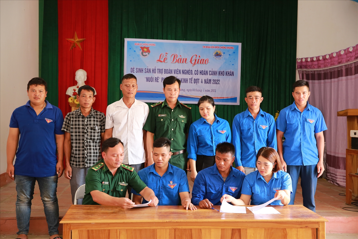 Lễ bàn giao hỗ trợ dê sinh sản đợt 4 cho các hộ đoàn viên nghèo trên địa bàn xã biên giới Chiềng Khương, huyện Sông Mã, tỉnh Sơn La