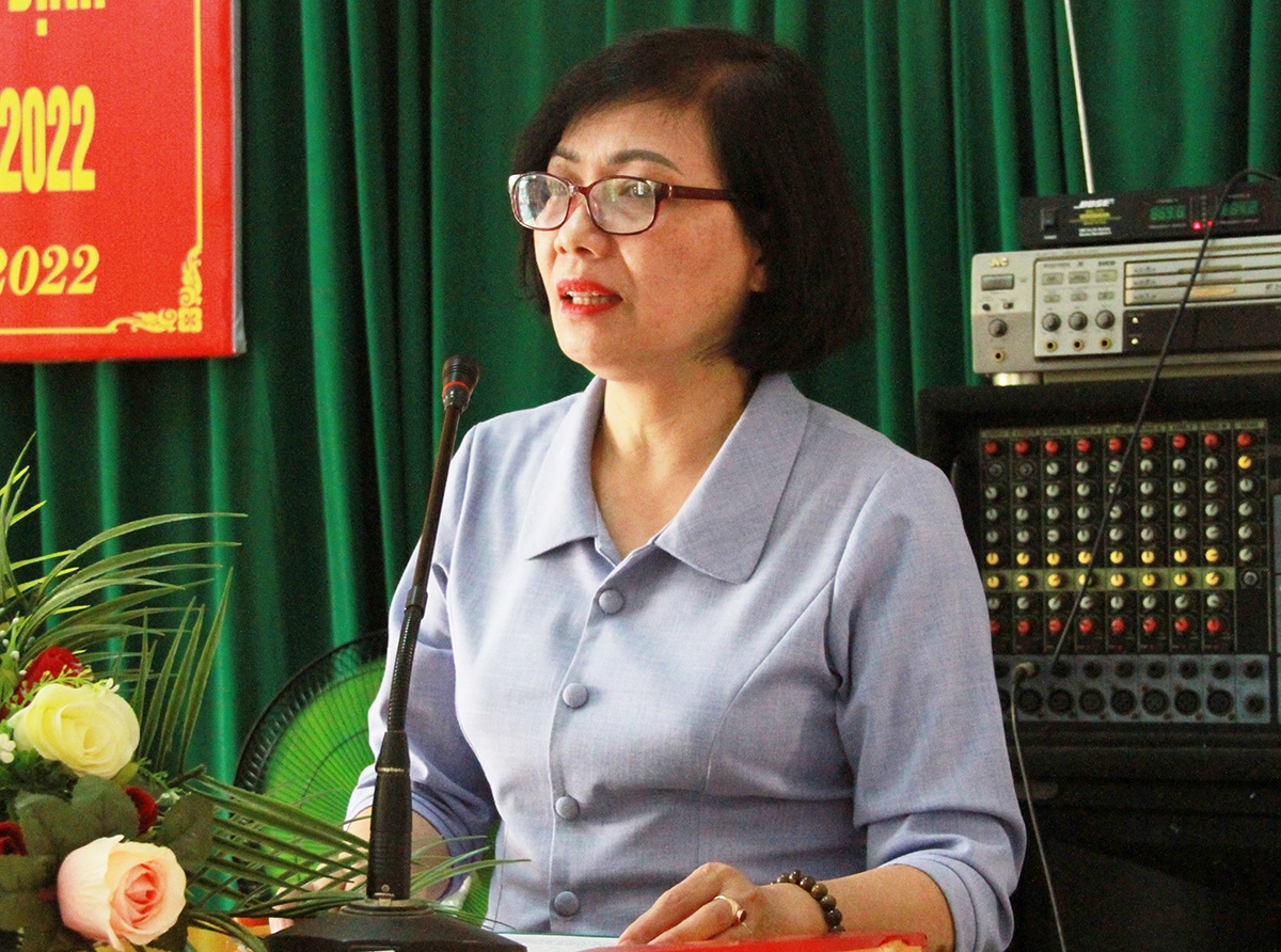 Bà Phạm Thị Phước An - Phó Vụ trưởng Vụ Công tác dân tộc địa phương bộ phận khu vực miền Trung - Tây Nguyên phát biểu tại buổi khai mạc lớp tập huấn
