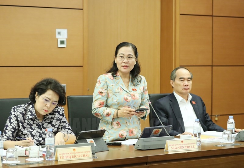 ĐBQH, Chủ tịch HĐND TP. Hồ Chí Minh Nguyễn Thị Lệ phát biểu tại phiên thảo luận